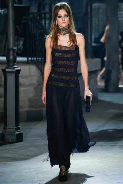 Look 83